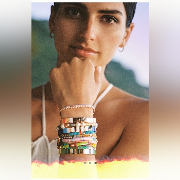 Anthropologie Stretchy Glass Pearl Bracelet in black tan and white - Picture 2 of 4